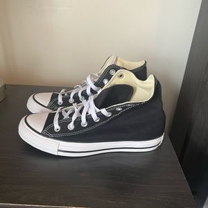 Converse black hightop size 8
